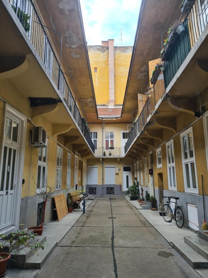 Feeling Home In The Heart Of Budapest Exterior photo